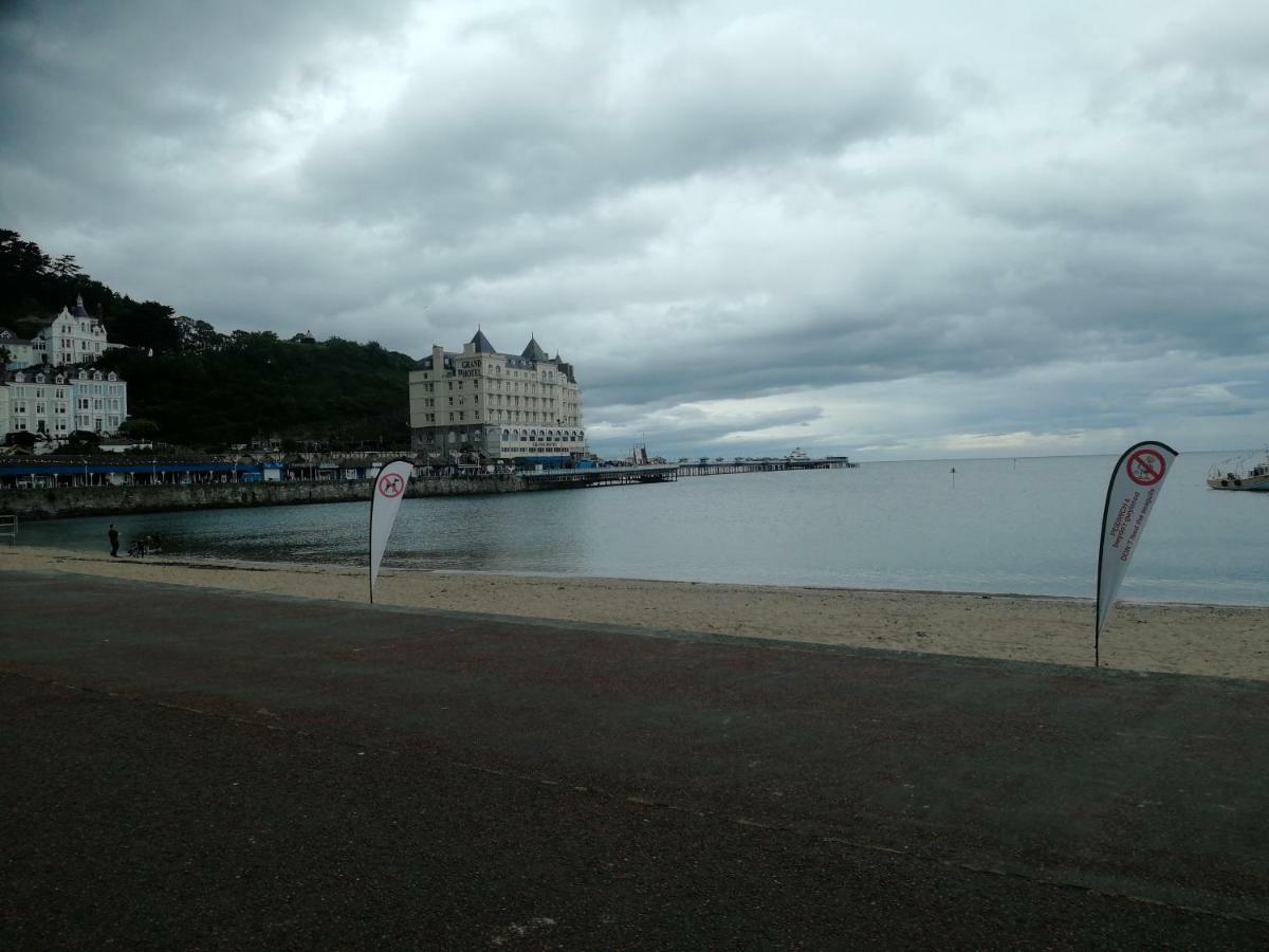 Overton Villa Hotel Llandudno Exterior foto